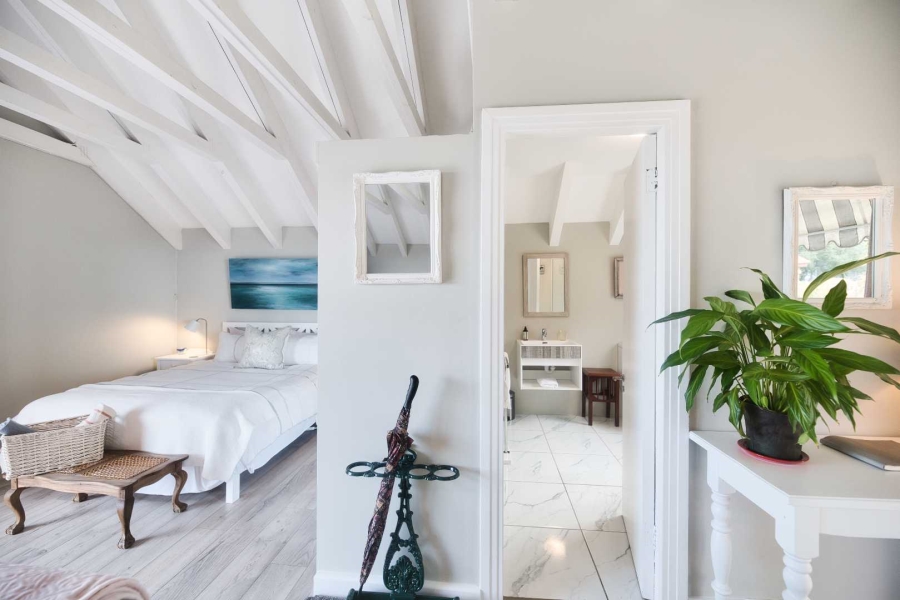 7 Bedroom Property for Sale in Voelklip Western Cape